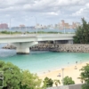 11月末でもまだ海水浴を楽しむ沖縄のビーチ　2020年11月29日撮影