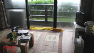 奄美大島　台風の記録　雨水吹き込み