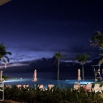 リゾート沖縄のナイトプール